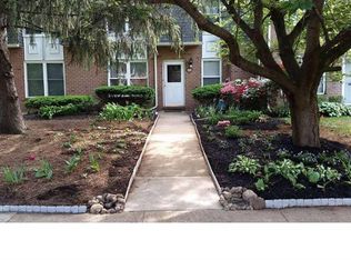 1064 Harbour Dr, Palmyra, NJ 08065