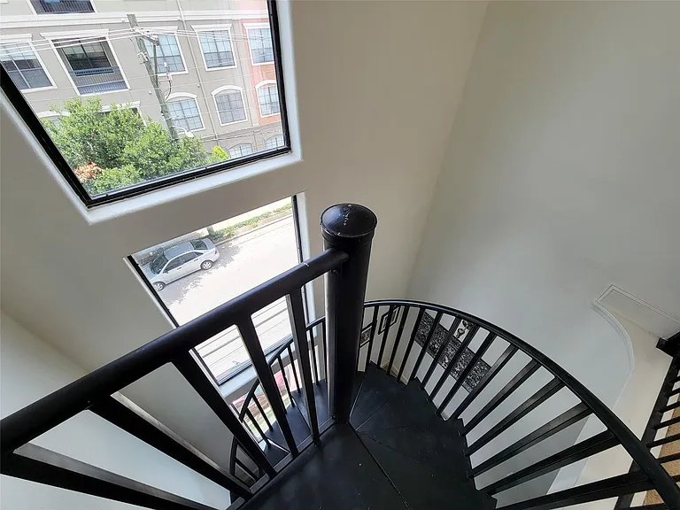 403 Jackson Hill St — Photo 41
