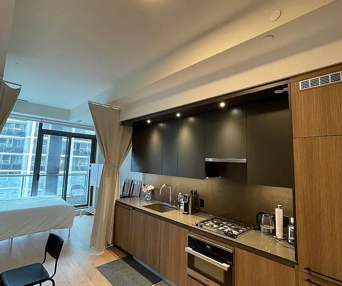 81 Wellesley St E #607 — Photo 2