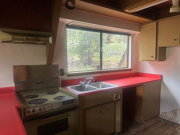 4th image of 7741 Kingswood Dr
