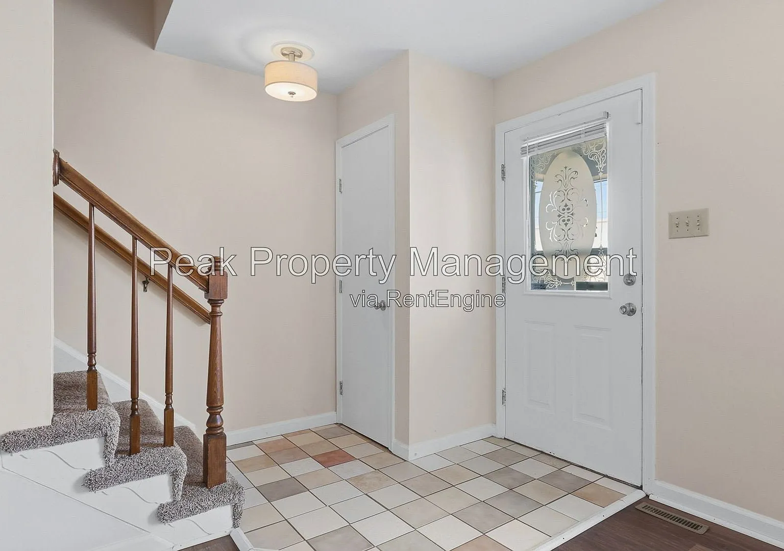 3 bed, 1.5 bath, 1232 sqft, $2,200 — Photo 3