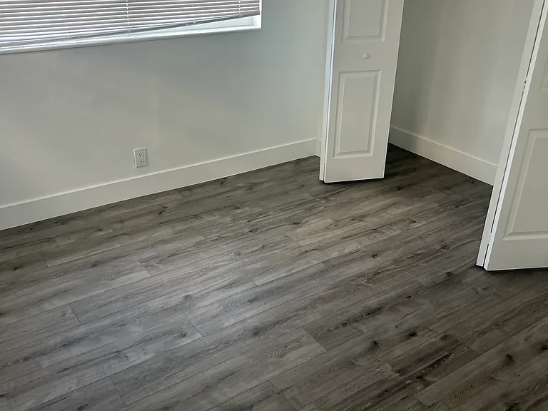 5662 Parke Ave — Photo 13