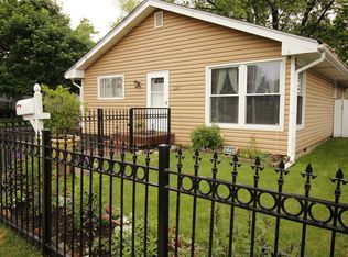 220 N Loucks St, Aurora, IL 60505