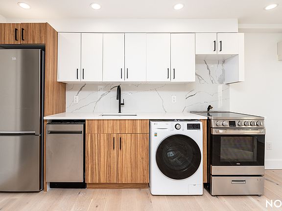 4th image of 485 Tompkins Ave #4C