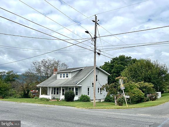 4th image of 411 Shenandoah Ave