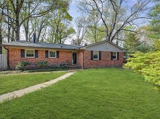 1205 Robin Hood Rd, High Point, NC 27262