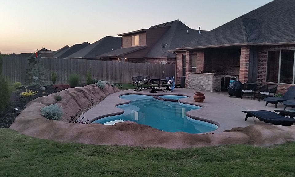 1st image of 4301 SE 41st St