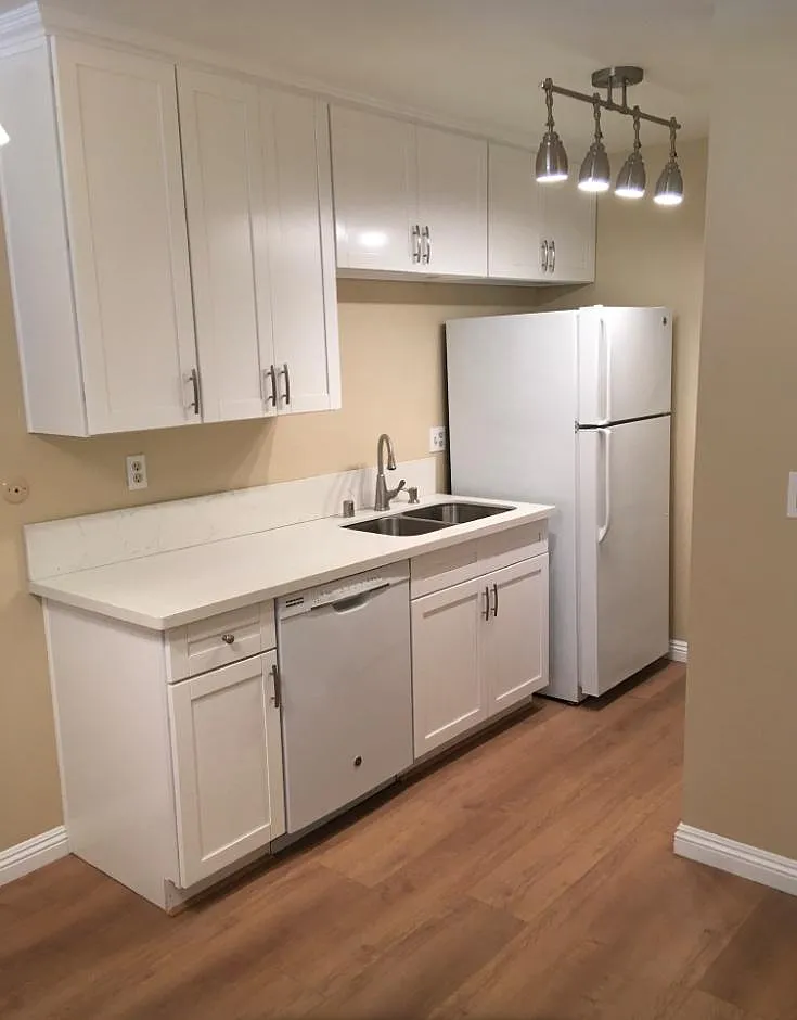 2742 Oak Rd — Photo 4