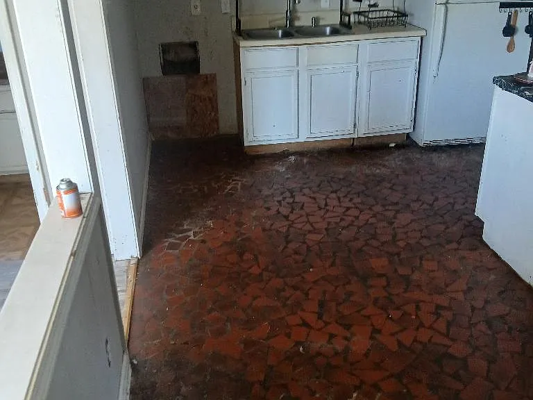 1455 Clementine Rd — Photo 3