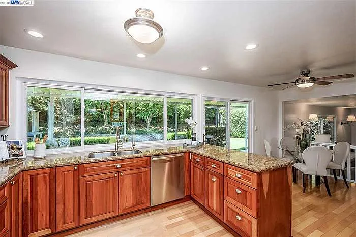 3768 Eastwood Way — Photo 18