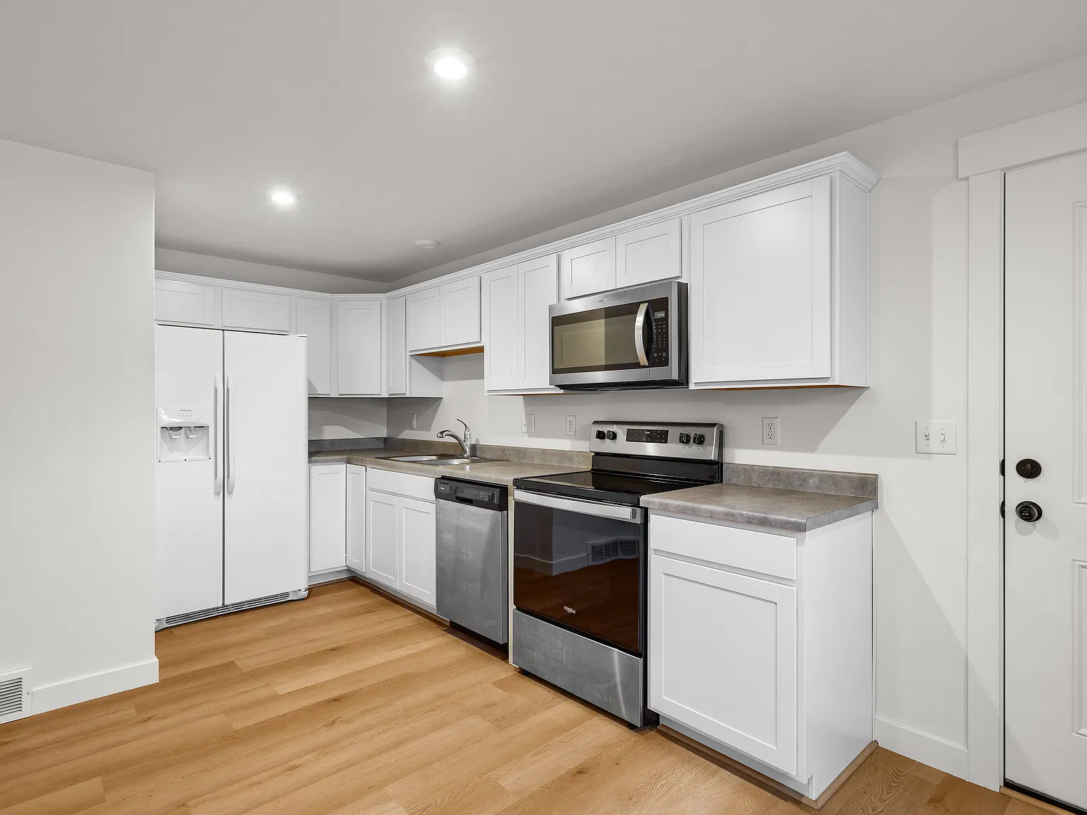 1 bed, 800 sqft, $1,500 — Photo 2