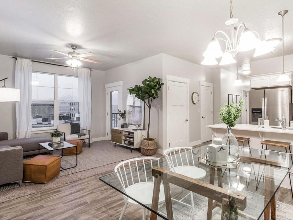 View of the living/dining areas