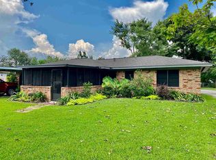 2614 N 10th St, Orange, TX 77630