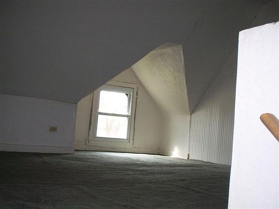 5th image of 2701 Ashland Ave