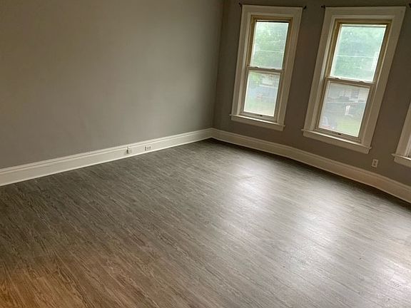 3rd image of 43 5th Ave #3