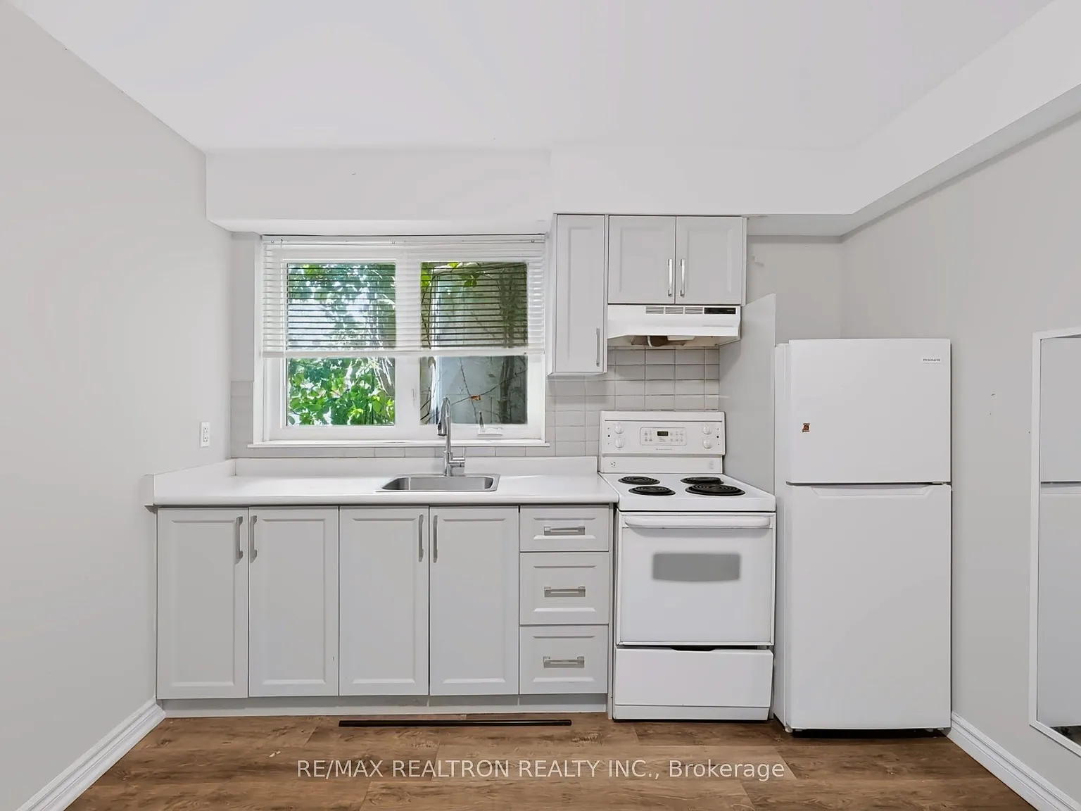 1 bed, $1,600 — Photo 2