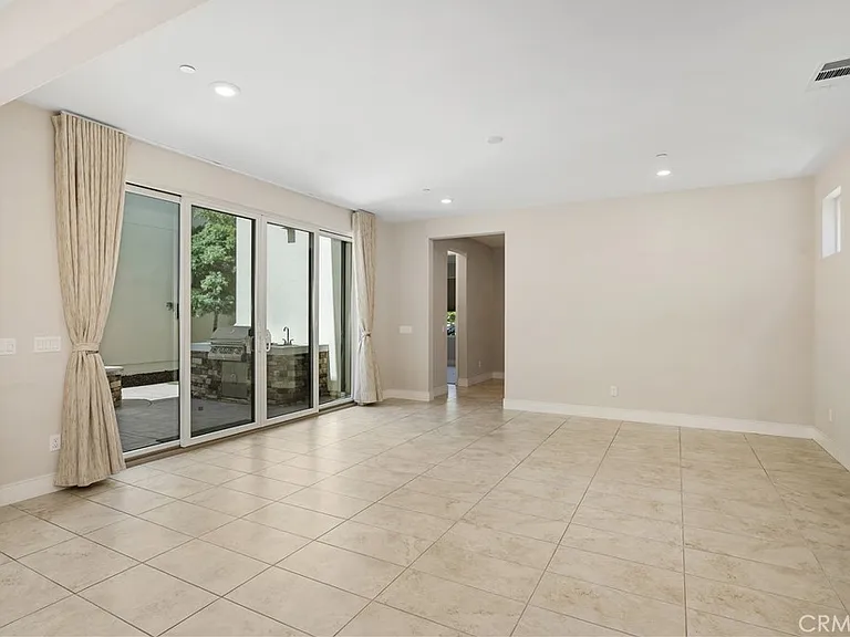 6795 Solterra Vista Pkwy — Photo 12