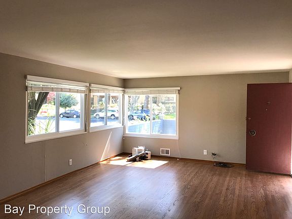 4th image of 205 Waverley St APT 1