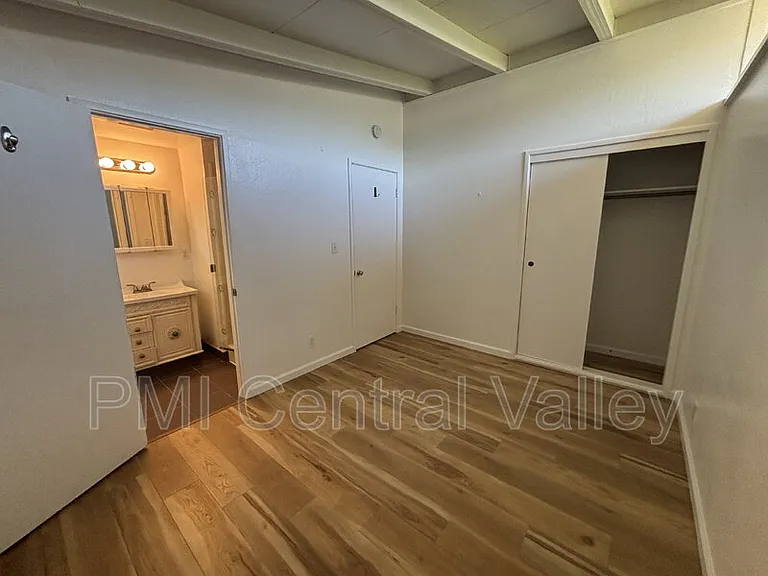 944 Bridgewood Way — Photo 33