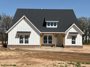 160 Oak Grove Way, Springtown, TX 76082