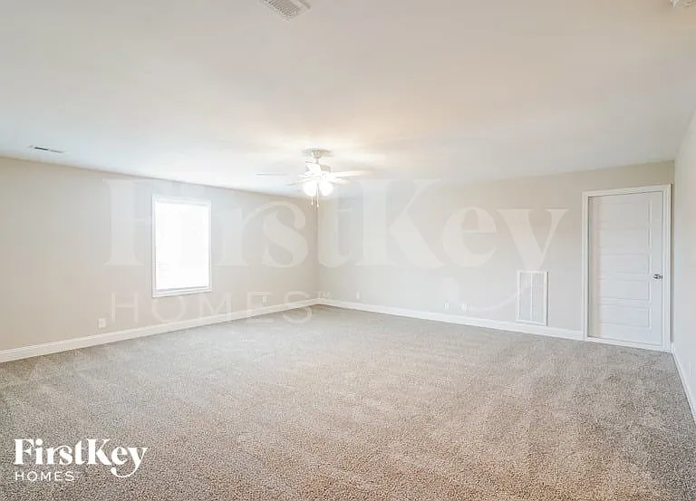 619 Alvin Rd — Photo 6