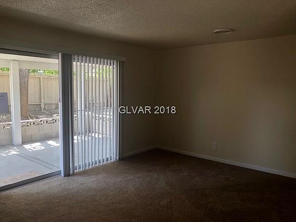 4th image of 324 Zion Dr