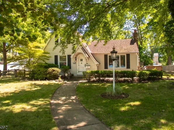 68 Lake Shore Dr, Parsippany-Troy Hills Twp., NJ 07054