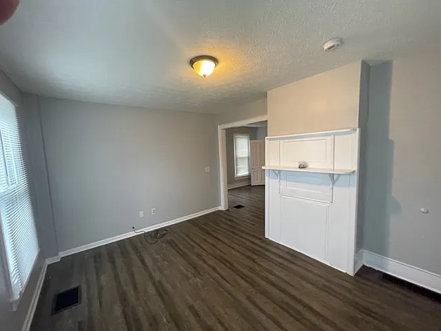 2 bed, 950 sqft, $775 — Photo 3