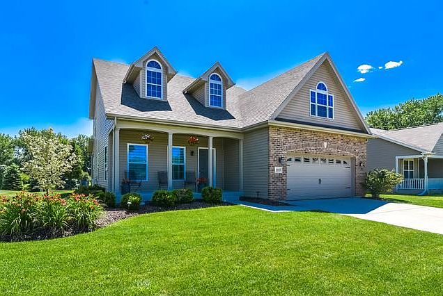 1st image of 1809 Hawthorne Ln