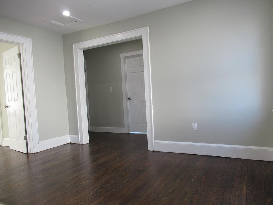 1st image of 58 Durand Pl Floor 3