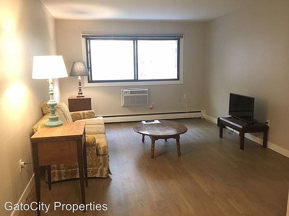 2nd image of 2019 N Farwell Ave APT 106