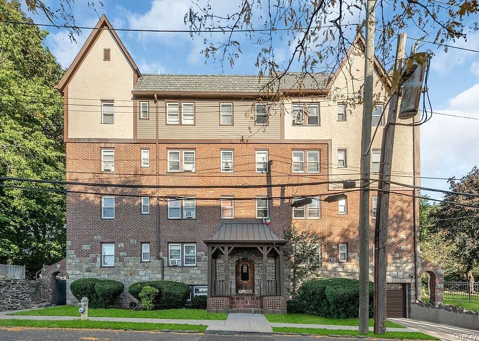 1st image of 10 Oakridge Pl APT 5A