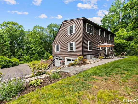 3rd image of 16 Foote Hill Road