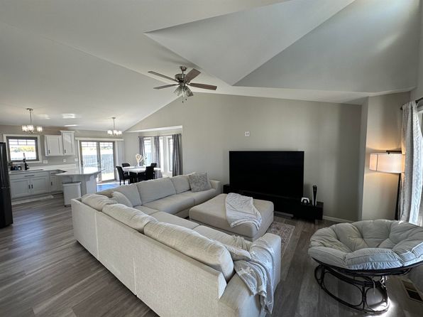 3406 Vail St, Dodge City, KS 67801