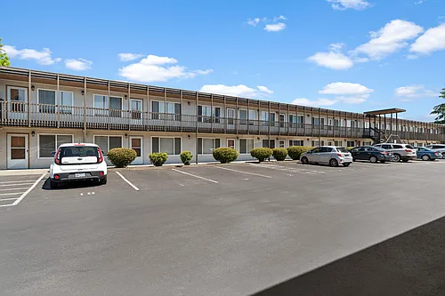 Palisades Apartments Photo 1