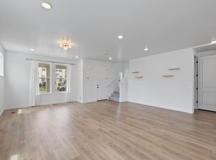 11627 S Silver Pond Dr, South Jordan, UT 84009
