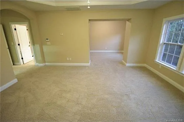 16434 Hawfield Woods Ln — Photo 15