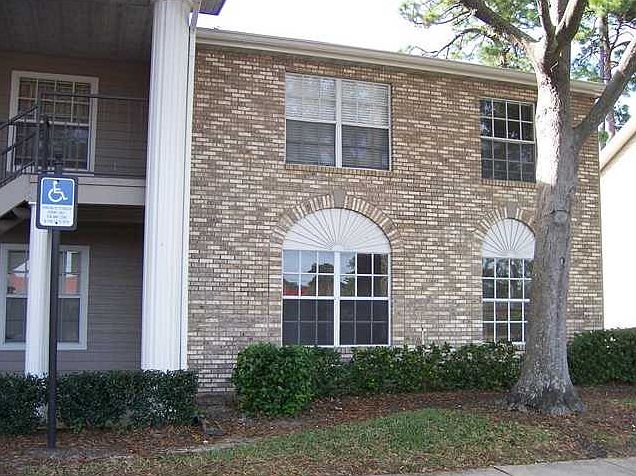 1st image of 104 Reserve Cir APT 112