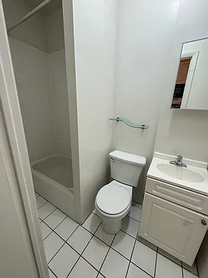 Rented by Peter R. Hungerford, LREB | media 17