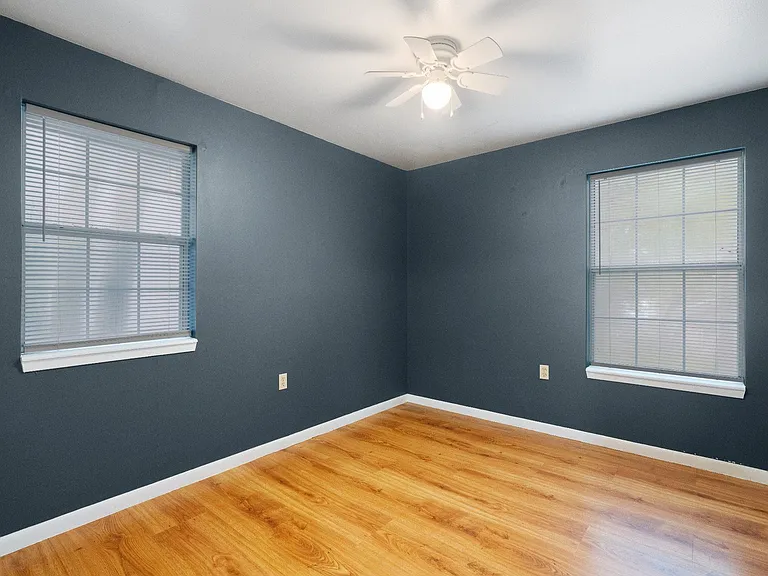 1304 Delano St #A — Photo 9