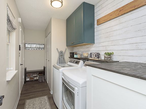 5th image of 8260 Bayshore Ln