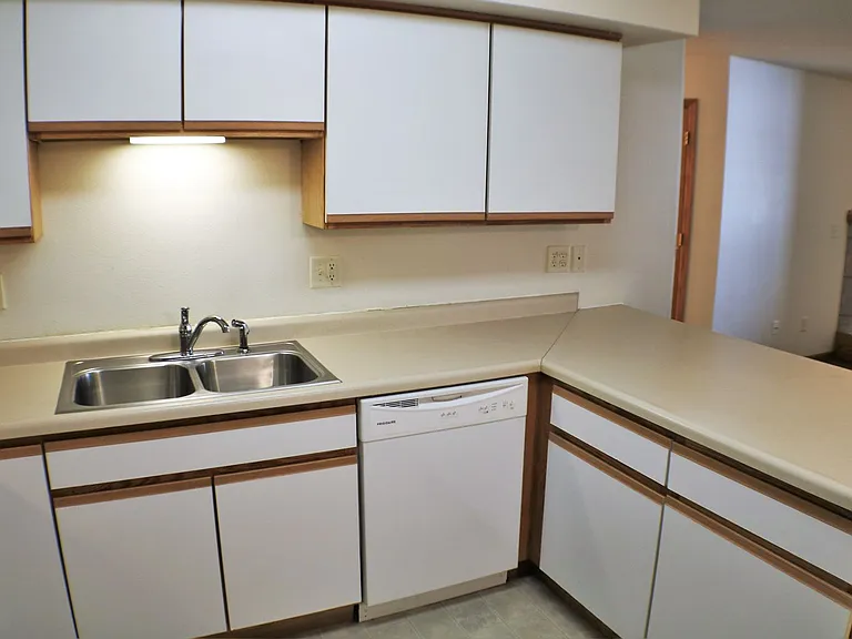 2857 Coral Ct #103 — Photo 8