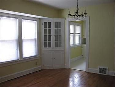 4th image of 1656 Lauderdale Ave