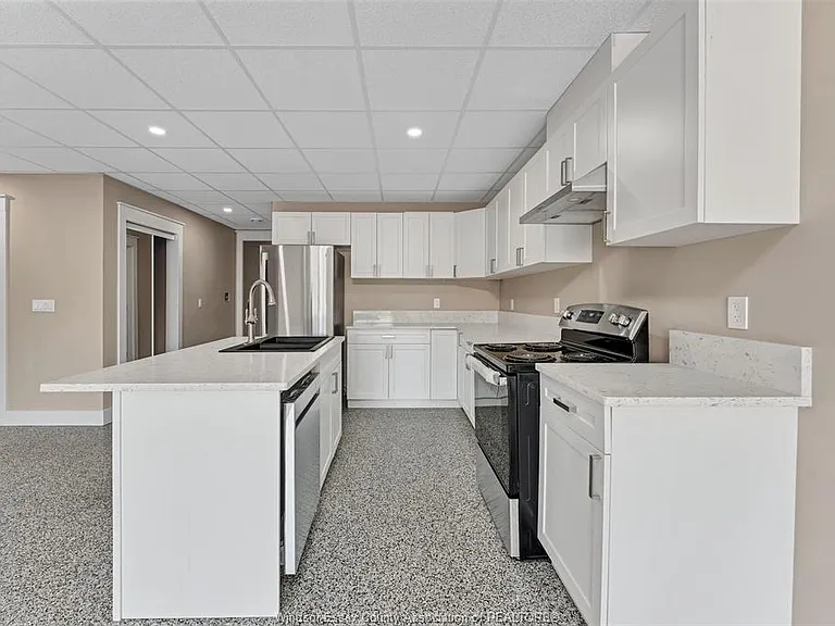15 Renaud Dr #206 — Photo 13