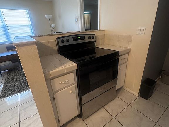 4th image of 5111 NE 18th Ave #B