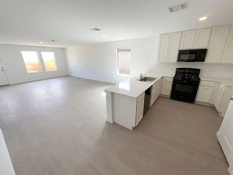 3733 Los Cabos Dr #3733 — Photo 2