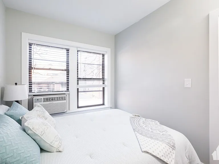 715 W Brompton Ave #2 — Photo 9