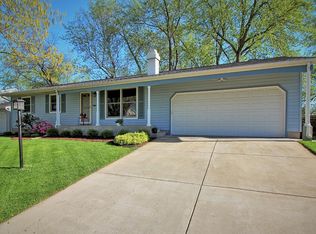 1708 Peachtree Dr, Valparaiso, IN 46383