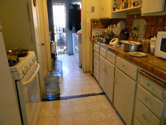 5th image of 100 N 33rd St