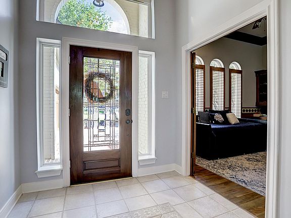 4th image of 79 Sarasota Cir N